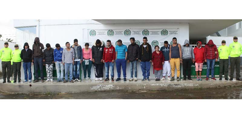 Policía de Cundinamarca desarticula banda dedicada al expendio de estupefacientes 































