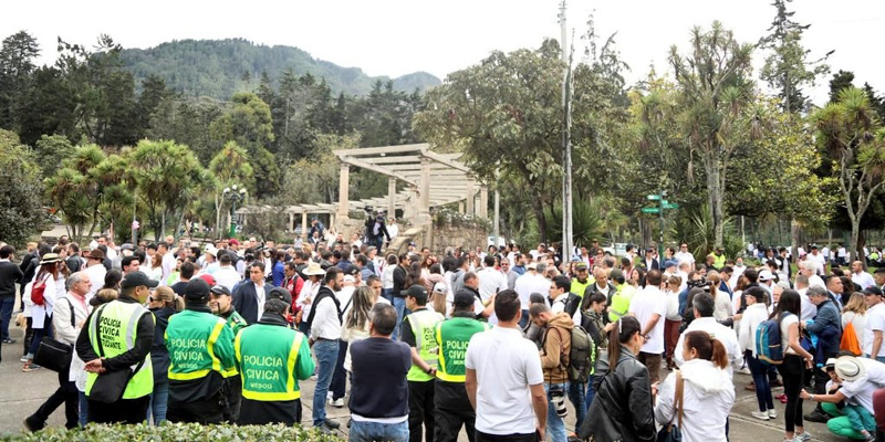 "Hoy marchamos porque tenemos indignación en el alma y el corazón": gobernador Jorge Rey