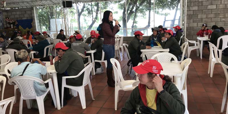 Trabajadores de las floras de El Rosal reciben información sobre el fondo Fescún



















