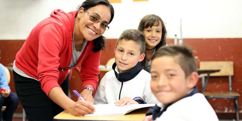 Plan de estímulos e incentivos para los docentes por más de $1.200 millones









