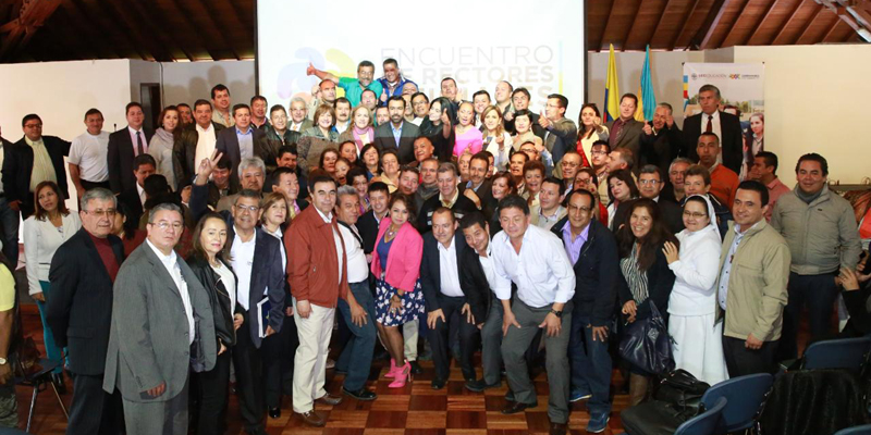 “Cundinamarca seguirá siendo el departamento más educado del país”: gobernador Jorge Rey









































