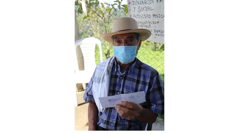 Cundinamarca emprende estrategia puerta a puerta para encontrar a los mayores de 60 años que no se han vacunado