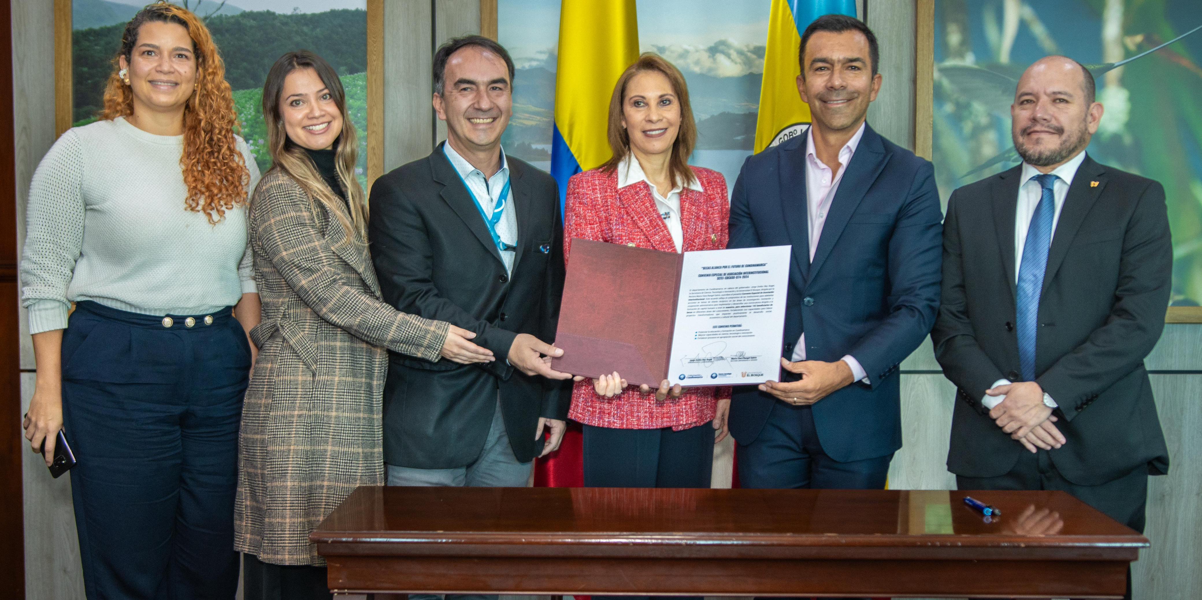 La ‘Alianza por el futuro de Cundinamarca’ entregará 143 becas para maestrías

