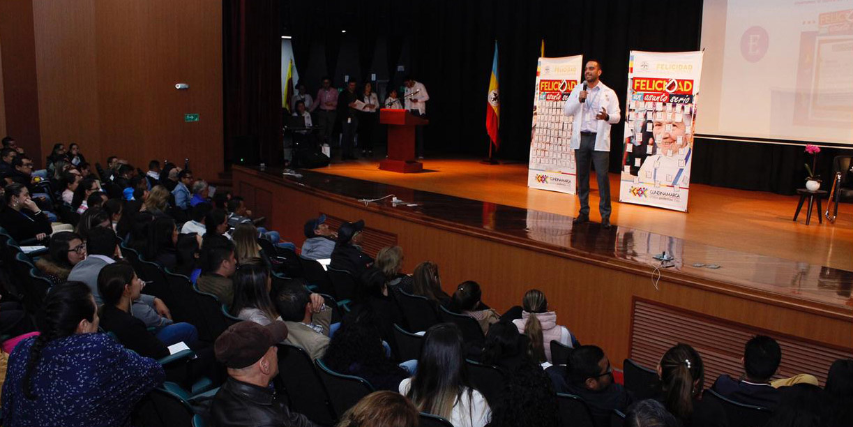 Se puede ser feliz: diplomado en felicidad en la Gobernación de Cundinamarca





















