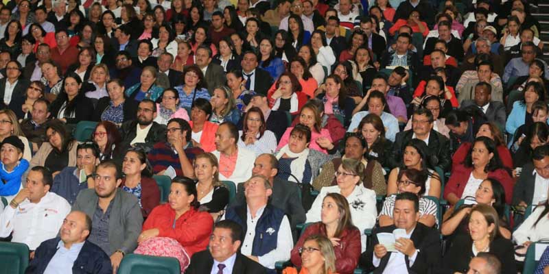“Florece y prospera maestro de Cundinamarca”: Andrés López

