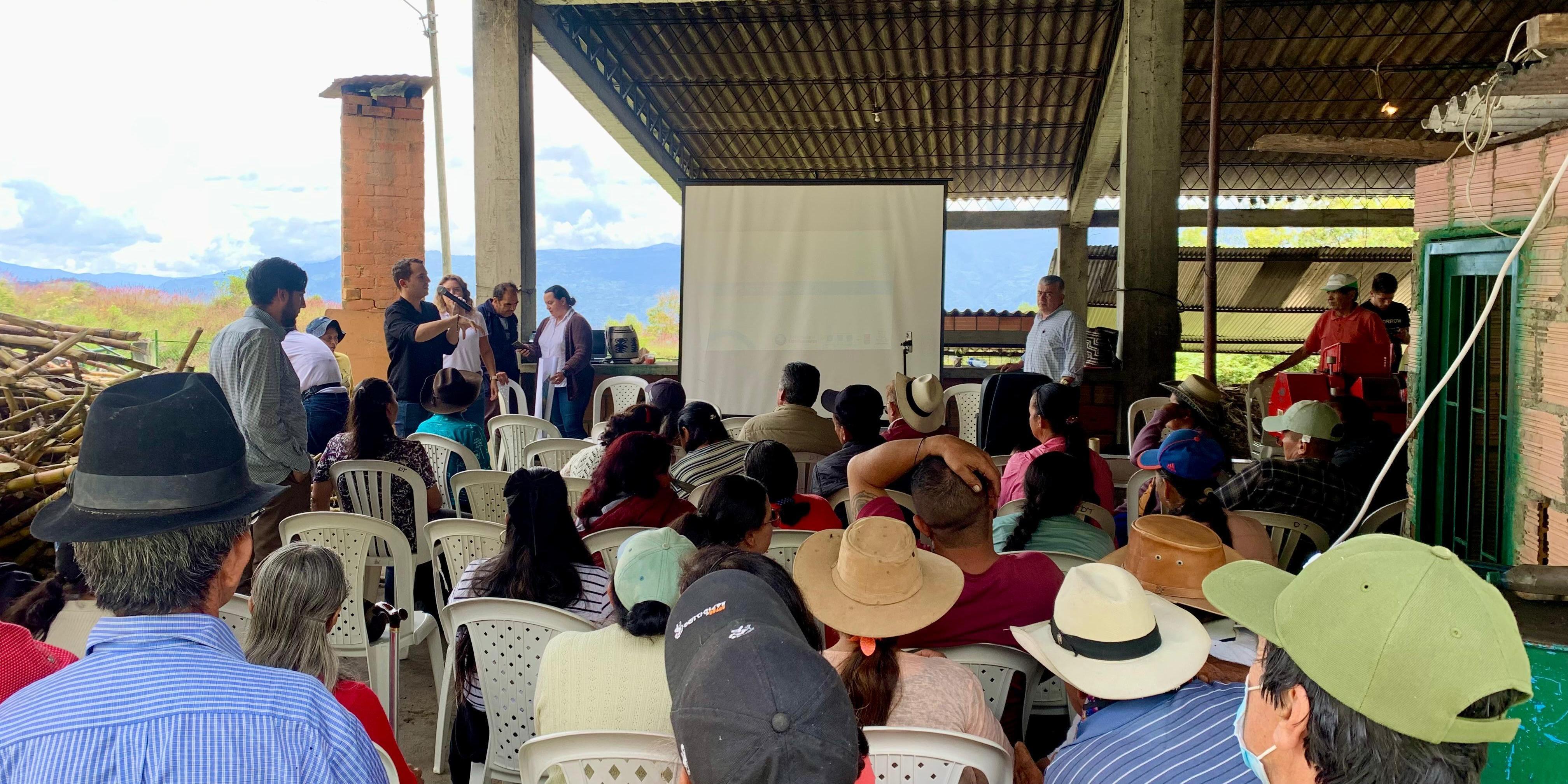 La Agencia Catastral de Cundinamarca fortalece la interlocución y participación ciudadana en Manta