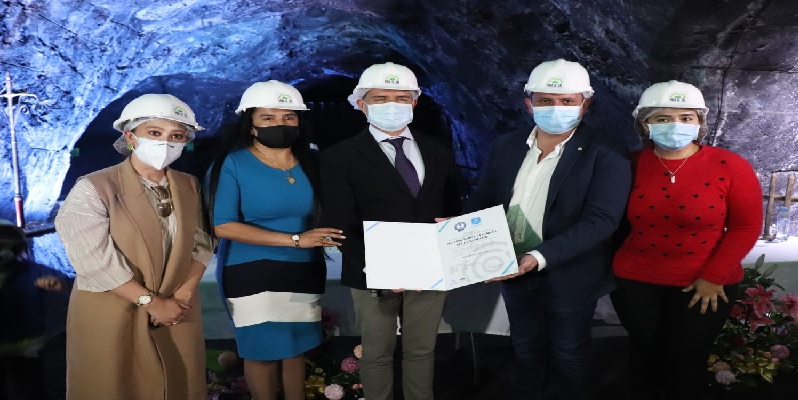 Mina de Sal de Nemocón primer atractivo en recibir el Sello Check In Certificado





