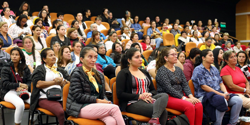‘Soñamos con un departamento defensor de los Derechos Humanos de las Mujeres y, con ustedes, lo hicimos realidad”: Jorge Rey
