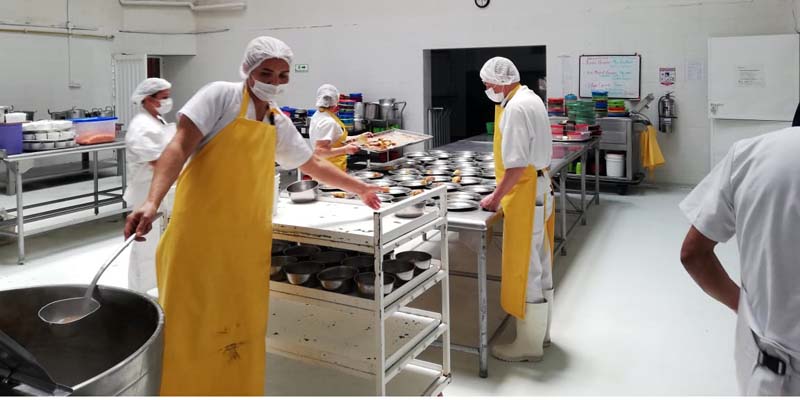 Gobierno departamental garantiza seguridad alimentaria en los ocho centros de protección de la Beneficencia de Cundinamarca


 




