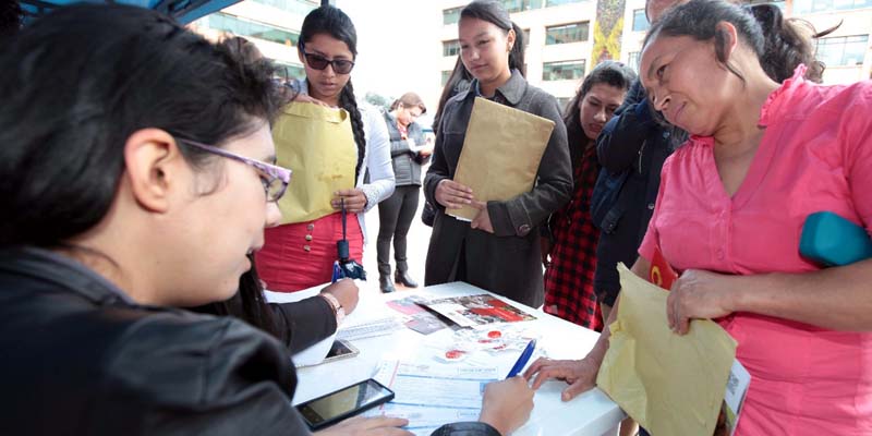 Más de 3.000 participantes en la feria del empleo de la Gobernación de Cundinamarca 


























