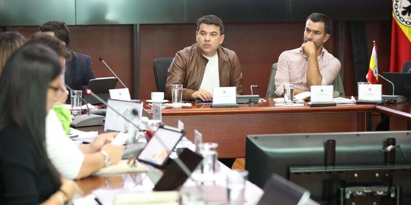 En jornada de empalme se abordan temas de infraestructura vial, saneamiento básico, salud y presupuesto