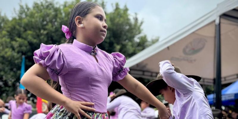 Paratebueno celebra sus 43 años con concierto sinfónico en la vereda más golpeada por el sismo

