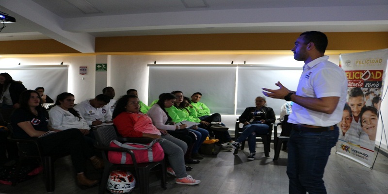 Gobierno departamental, implementa en todo el territorio capacitaciones sobre la Política Pública de Felicidad
























