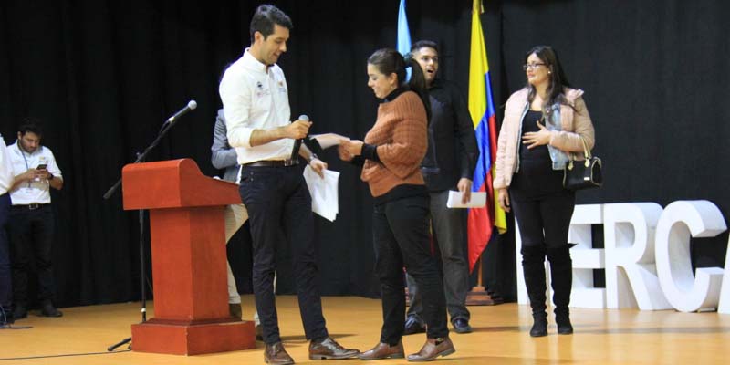 Convocatoria para acceder al beneficio de registro, permiso o notificación sanitaria ante el Invima


























