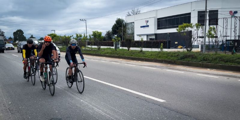 Cundinamarca implementa cierres viales el 6 de agosto por la Vuelta a Colombia, planee su ruta