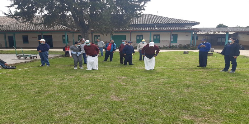 Actividades físico-recreativas mejoran calidad de vida en el Centro masculino especial La Colonia


