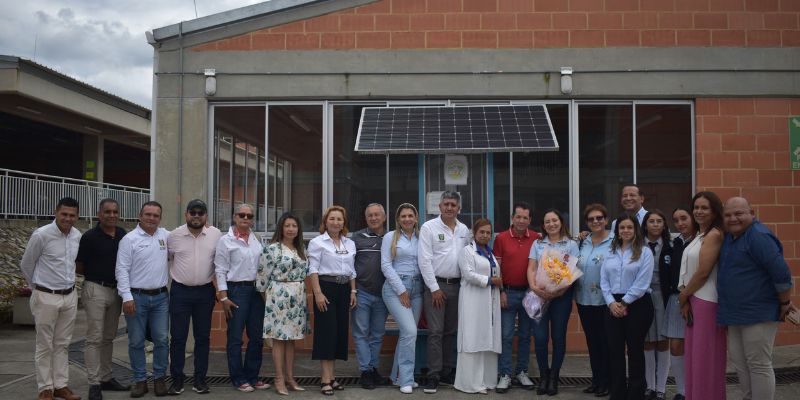 Cundinamarca instala 58 paneles solares en colegios rurales de Silvania