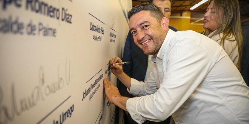 Gobernador Jorge Rey destina $190.000 millones para el mejoramiento de infraestructura vial y vertical en 62 municipios de Cundinamarca