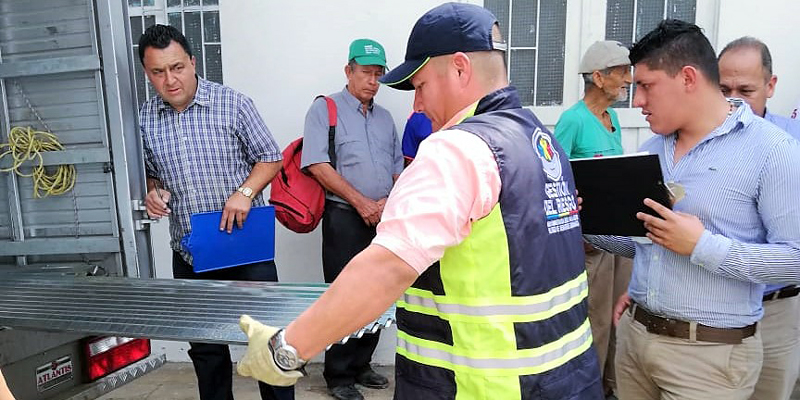 Afectados por vendavales en Pandi, La Palma y Tibacuy recibieron ayudas humanitarias





