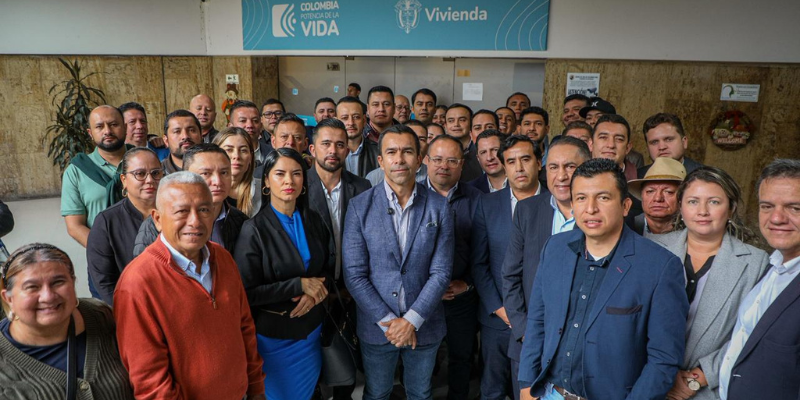 Gobernador Jorge Rey y más de 70 alcaldes exigen liberar $820.000 millones para proyectos de agua y saneamiento

