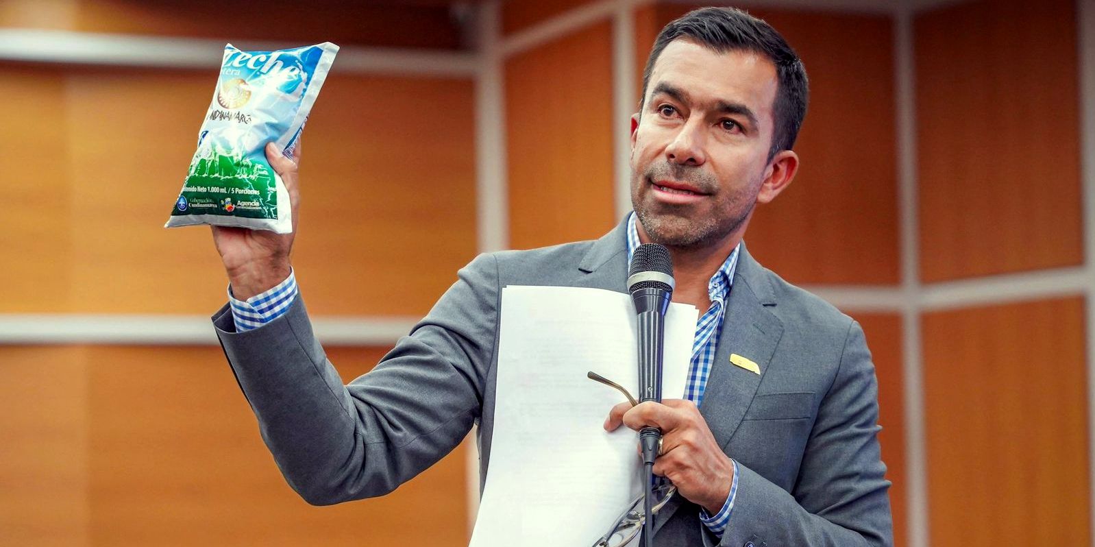 Con recursos por $1.500 millones, Cundinamarca comprará leche directamente a los productores locales 


