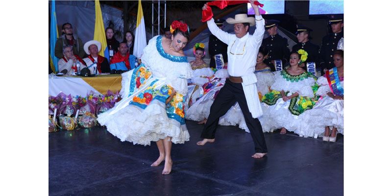 Bojacá de fiesta con el Reinado departamental del bambuco y el Festival nacional de danzas

























