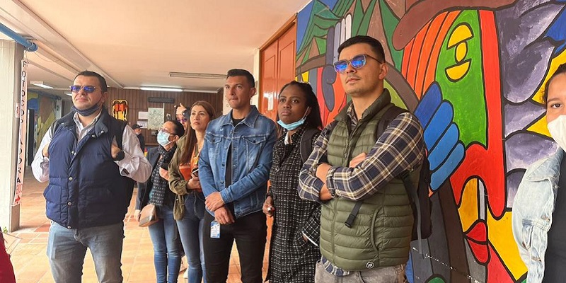 La Gobernación de Cundinamarca a través de la Secretaría de la Función Pública visitó la Asociación de Recicladores Puerta de Oro