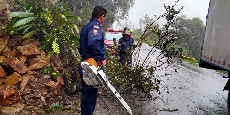 Alcaldes deben activar sus consejos de gestión del riesgo por intensas lluvias



























