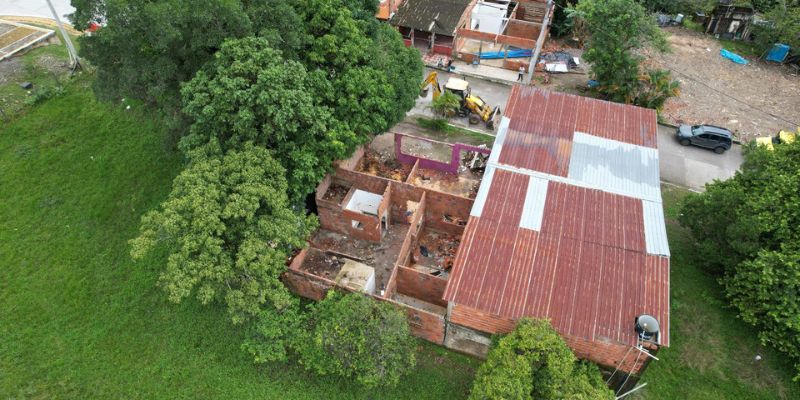 A un mes del sismo en Paratebueno y Medina, avanzan acciones de mantenimiento vial y demolición de viviendas afectadas