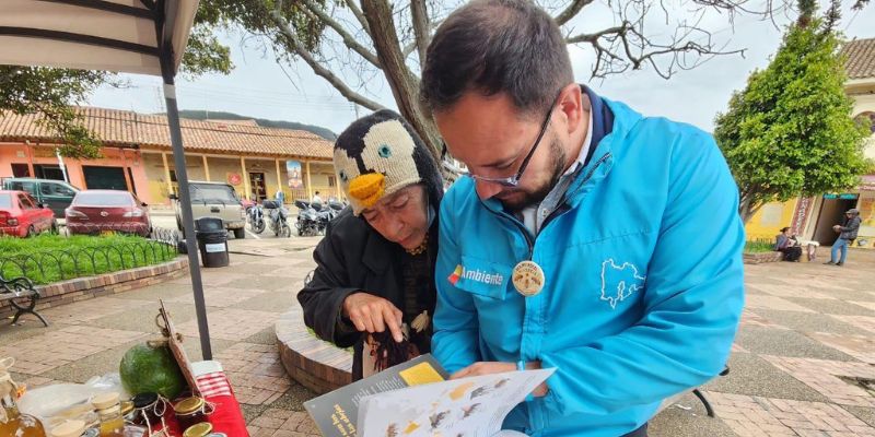 Cundinamarca celebra el zumbido que alimenta al mundo en el Día Mundial de las Abejas
