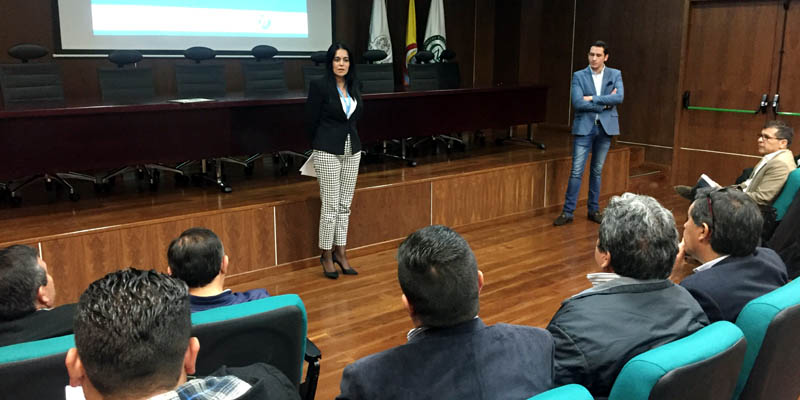 Mejor democracia desde las instituciones educativas






























