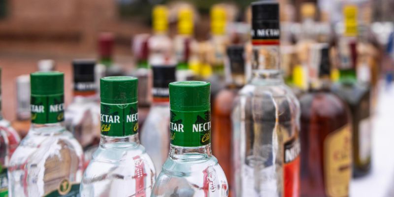 Cundinamarca incauta más de 14.600 unidades de licor ilegal en 2025 y detecta nueva modalidad de contrabando