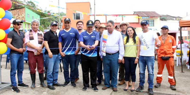 Inspección La Botica de Quipile, se beneficia con WiFi