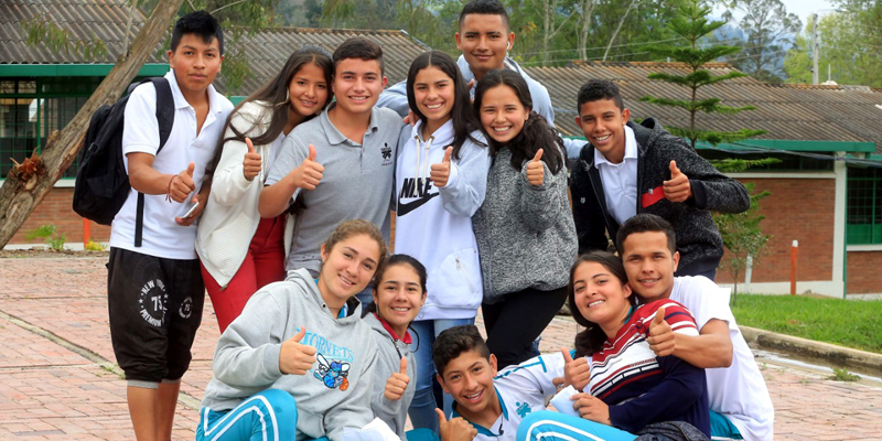 Aprendices rurales del Sena en Pacho, nuevos Embajadores de la Felicidad