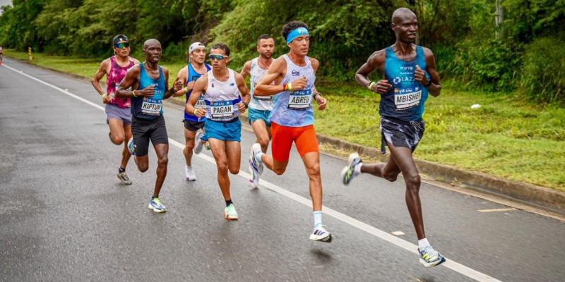 El puertorriqueño Héctor Pagán y la colombiana Alexandra Aldana se coronan campeones de la segunda edición de la Media Maratón de Cundinamarca, en Girardot
