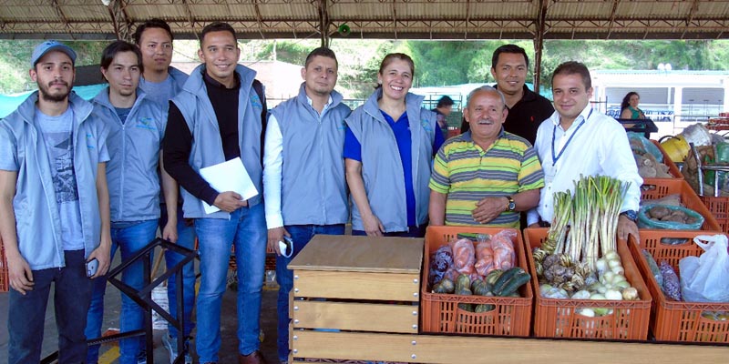 Comerciantes de plaza de mercado de Pacho mejoran exhibición de sus productos
































