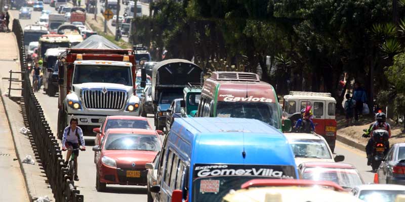 Cundinamarca convoca a mesa de diálogo para mediar entre alcaldías y transportadores por medidas de restricción de automotores en algunos municipios







