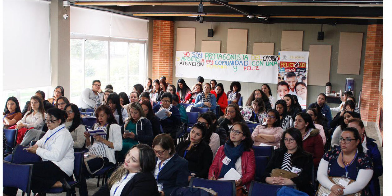 Líderes del sector salud se forman en psicología positiva con enfoque de felicidad
























