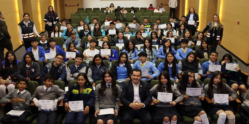 Más de 120 jóvenes de Sabana Occidente ahora son ‘Embajadores Regio’ 