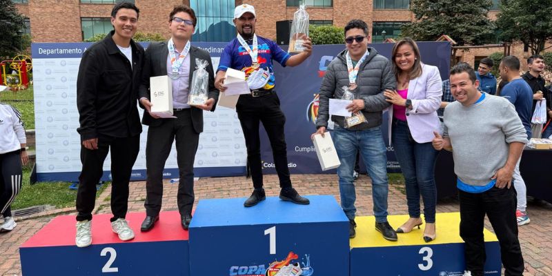 Más de 1.000 servidores públicos participaron en la segunda premiación de la Copa Gobernación 2025




