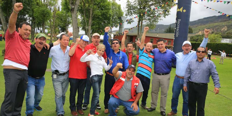 Gobernación de Cundinamarca rindió homenaje los conductores de la entidad
