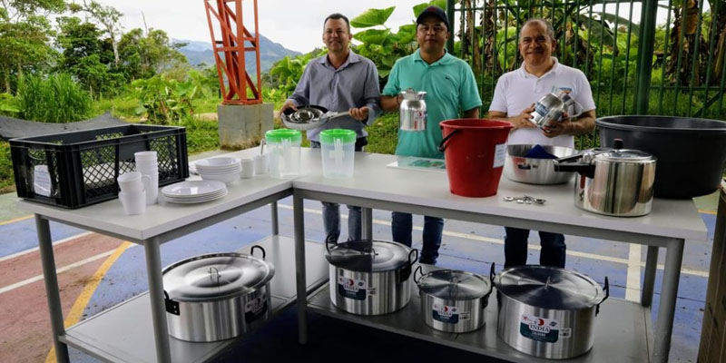$1.200 millones en dotación de mobiliario escolar para las IED de Yacopí









