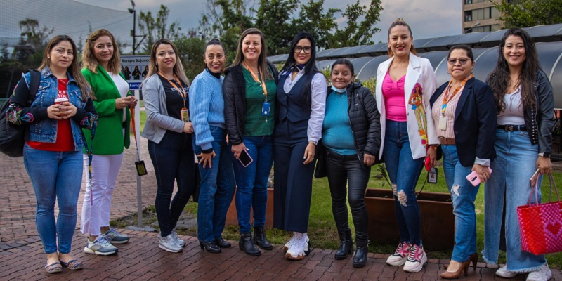 1.200 mujeres al servicio de Cundinamarca celebraron su día a todo dar

