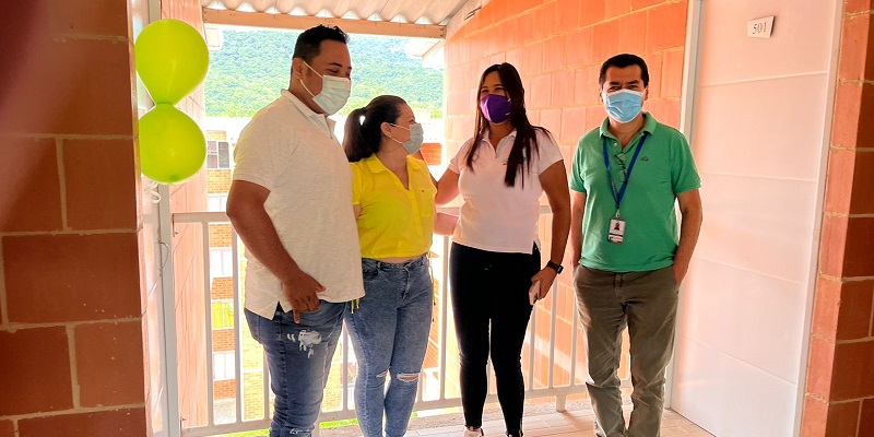 Podemos Casa entregó 14 nuevas viviendas en Villeta
