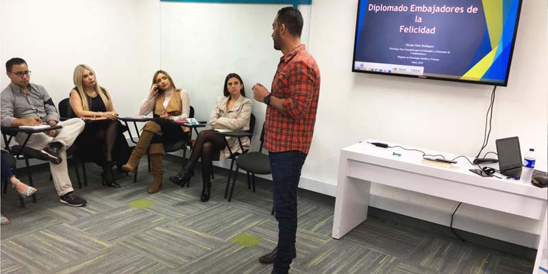Sena también será multiplicador de felicidad


























