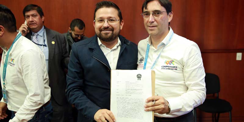 Cerca de $14.000 millones para mejoramiento de vivienda en treinta y siete municipios 














































