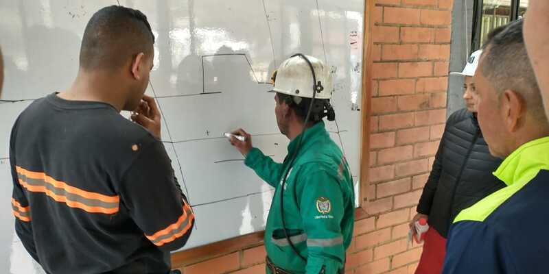 Gobierno departamental atiende emergencia en mina de carbón en Cucunubá