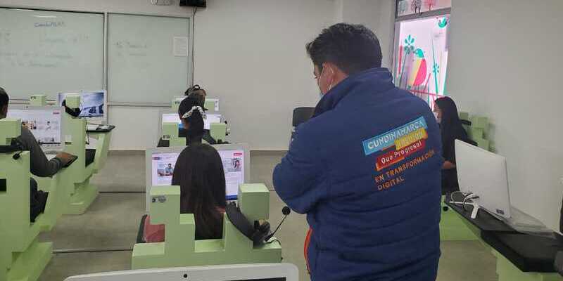 Más de 43.700 ciudadanos impactados con capacitaciones TIC en Cundinamarca