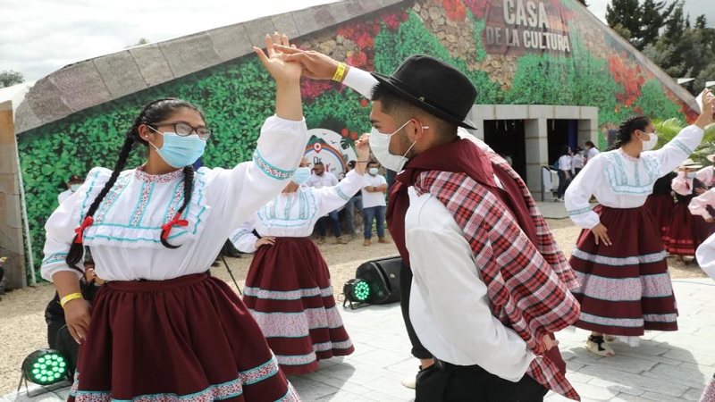 Los grupos folclóricos departamentales le ponen el son a ExpoCundinamarca