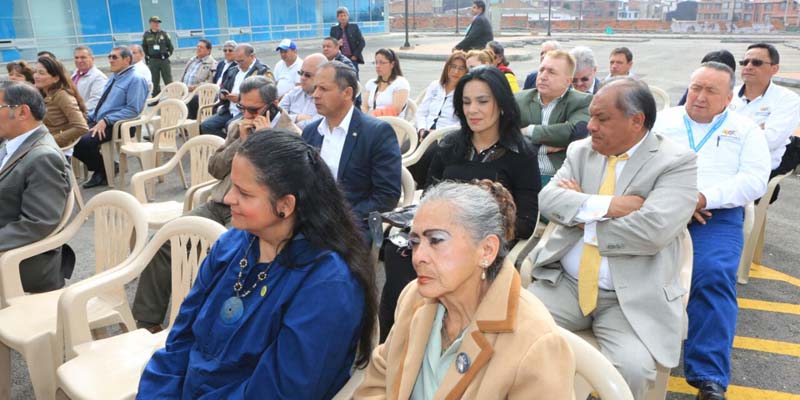 “Ni mamut ni obra inconclusa; el hospital regional de Zipaquirá será el mejor del centro del país": Jorge Rey
































